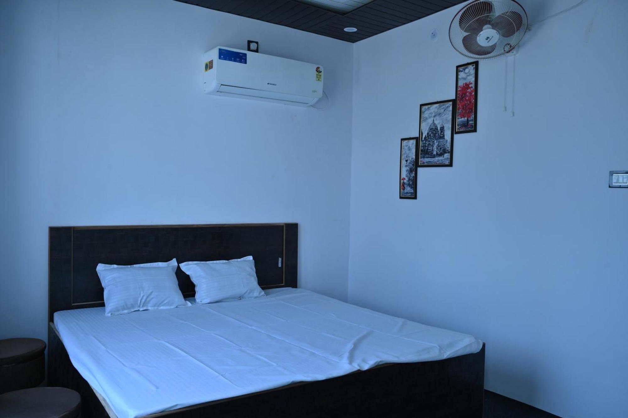 Privyrooms Gorakhpur Εξωτερικό φωτογραφία